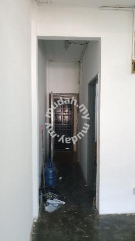 Putra Raya Apartment 1