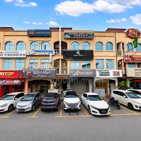 Main Road frontage Shop @ Bandar Puteri, Puchong Selangor 1