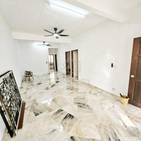 [NEWLY REFURBISHED] Single Storey Terrace In Lembah Beringin, Selangor 1