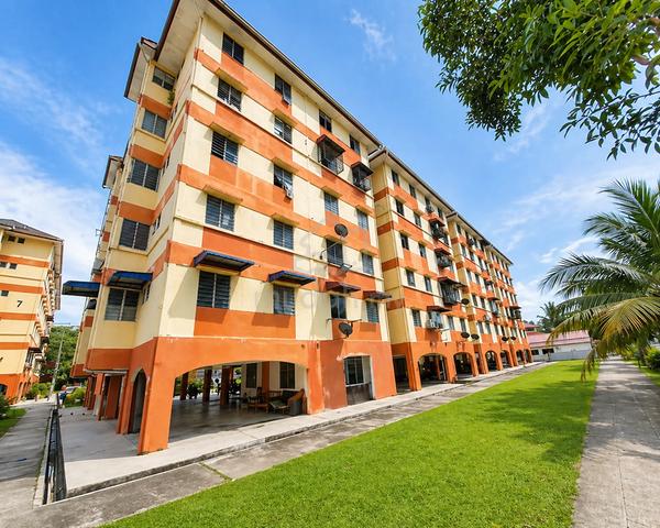 Flat PKNS Seksyen 19 Shah Alam 1