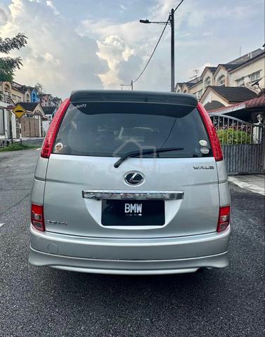 2005 Toyota ISIS 2.0 CVT (A) - 3