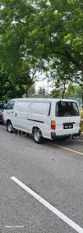 2002 Toyota HIACE 2.4 LH112R (M) - 3
