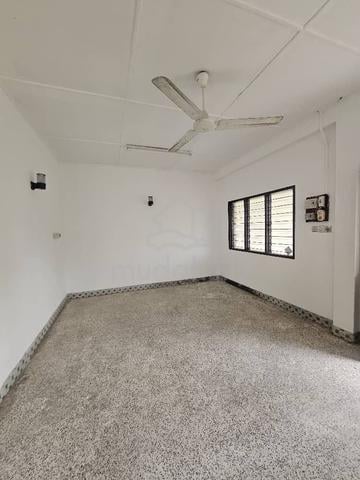 Peace Road At Pending Double Storey Terrace House FOR SALE / RENT 1