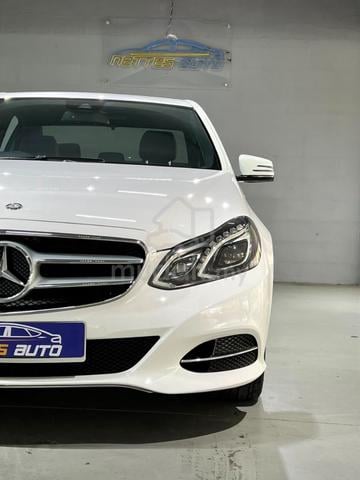 2013 Mercedes-Benz E200 2.0 / R/CAmera / C/Loan - 5