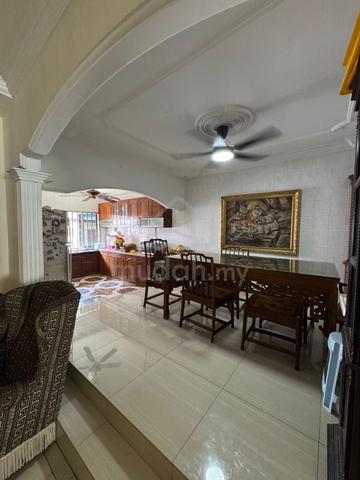 FULL RENOVATE 1.5 Storey Jalan Belibis Taman Perling Tampoi 4