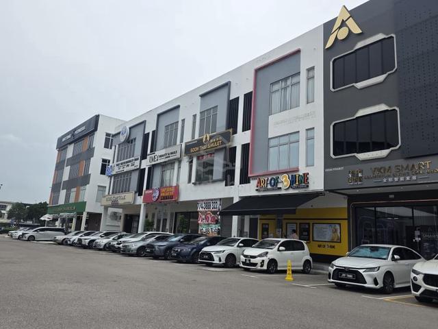 Ground & 2nd Floor, Shoplot For Rent, Austin Crest, Emerald Phase 1 1