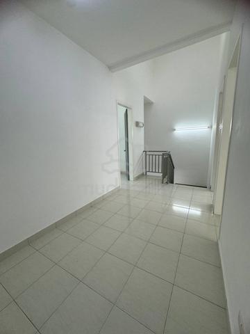 Sapphire Hills @ 22x70 Pulai Jaya 4Bed 3Bath 5