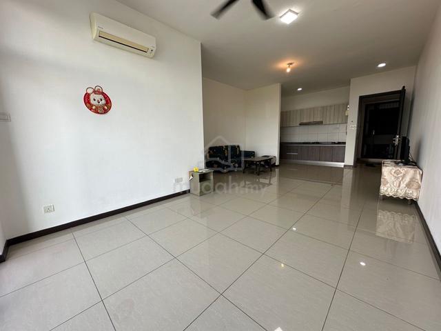 Molek Regency 1