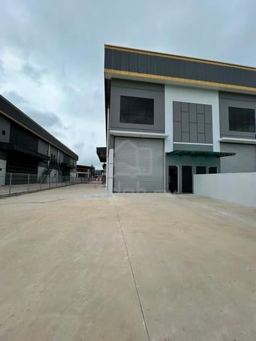 Brand new 3sty Cluster Semi-D Factory Kapar 1