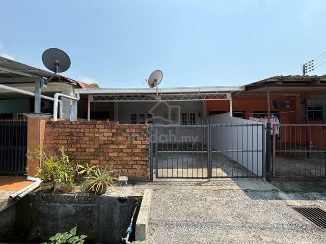 Single Storey Intermediate Terrace at Taman Sepakat Jaya Demak Laut 1