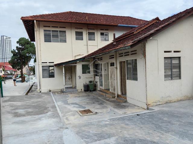 JALAN BUNGA TANJUNG , 2/semi-D for sale - la 4300sf 1