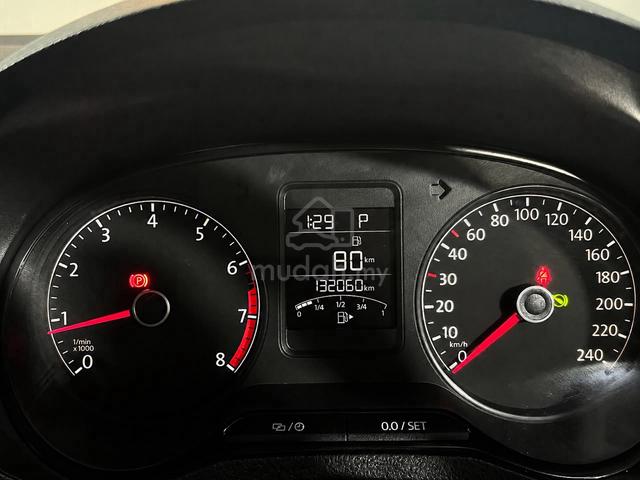 2017 Volkswagen VENTO 1.2 TSI HIGHLINE SEDAN (A) - 5