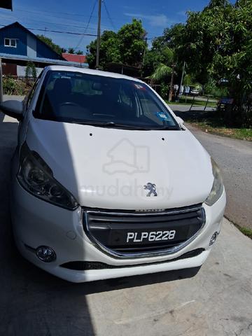 2014 Peugeot 208 1.6 VTi ALLURE (A) - 1