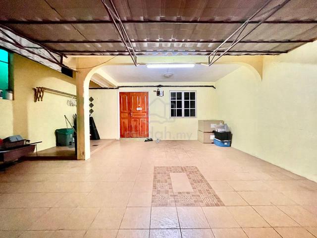 Booking RM1000 Renovated Teres Setingkat Taman Mawar Bandar Kinrara 1