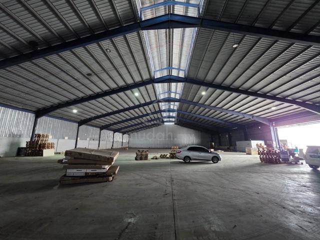 Warehouse for rent in Sejingkat, very near Senari Port 1
