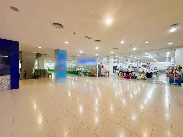 Commercial Unit in CityOne Megamall [Near to The Spring Shopping Mall] 1
