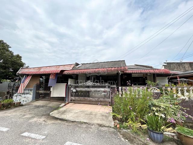 Semi d tmn sri jementah tanah 2450sqft freehold dekat kemudahan 1