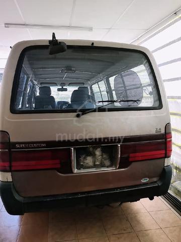 1995 Toyota HIACE 2.8 (M) - 2
