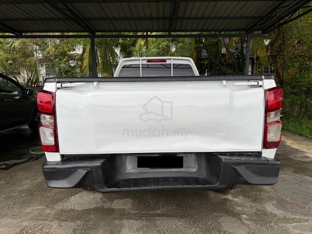DIRECT OWNER 4WD 2022 Isuzu D-MAX 3.0L (M) 4X4 - 3