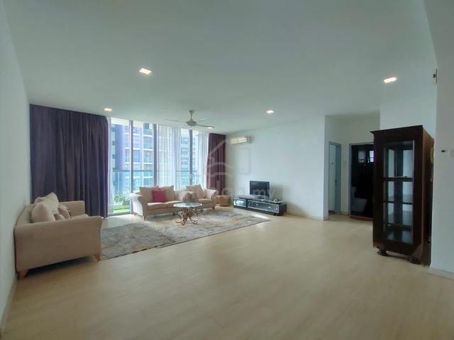 LakeFront Residence 1