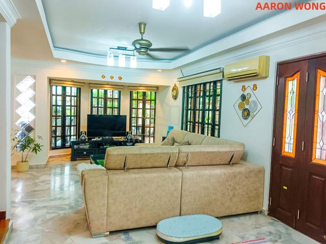 [Corner Lot, Private Garden] BK5, Bandar Kinrara, Puchong, Selangor 1