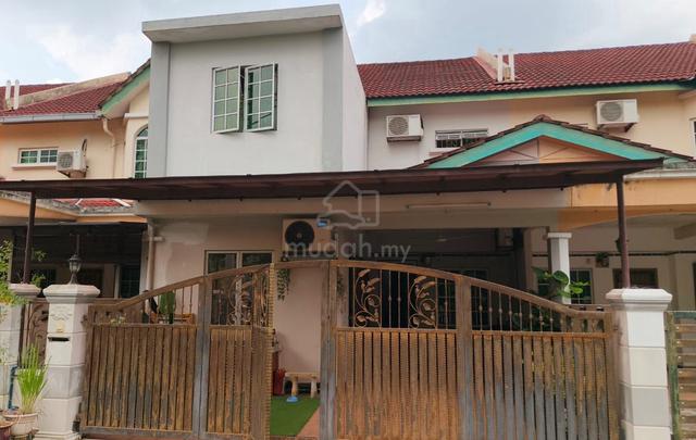 2 storey at section 9, Bangi, Selangor 1
