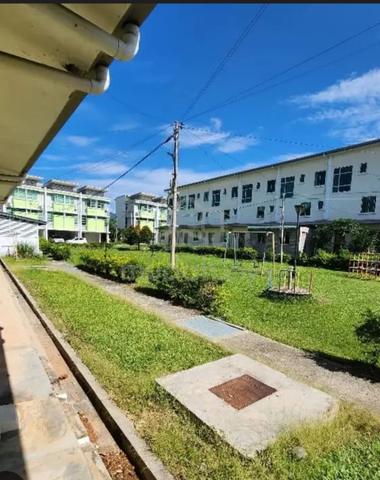 Tropicana Villa Untuk dijual. Ada penyewa sedang tinggal. 1