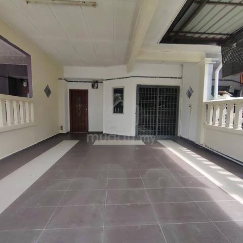taman Wangsa Klang double storey house 1