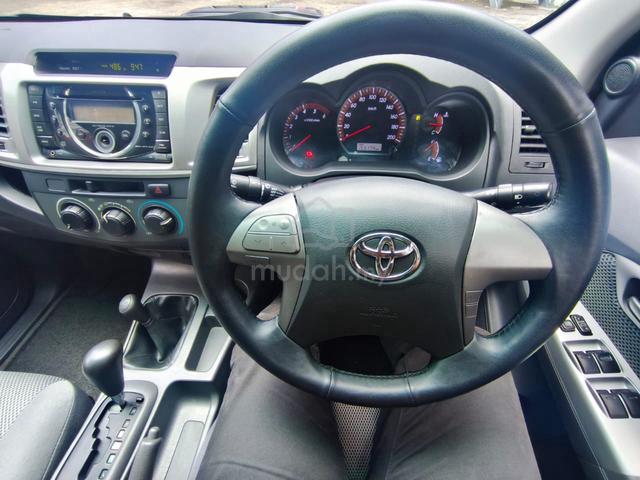 2011 Toyota HILUX 3.0 G DUAL CAB (A) - 5
