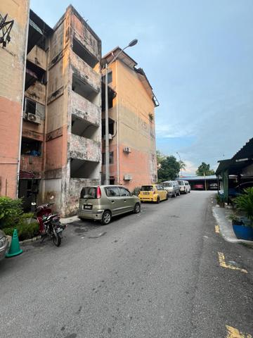 Flat Puchong Permai 1