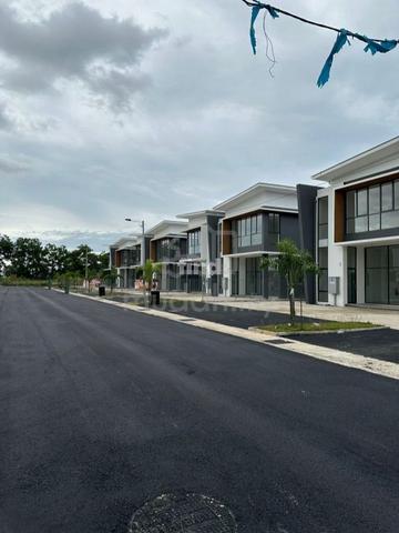 2 Storey Semi- Detached Commercial Shoplot For Rent @ Simpang Ampat 1
