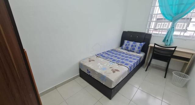 NICE SINGLE ROOM FULLY FURNISHED @ LAMAN HARIS, Puncak Alam 1