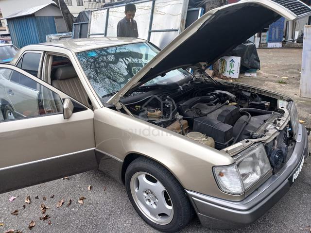 1995 Mercedes Benz E-CLASS 2.2 220 (CKD) W124 (A) - 1