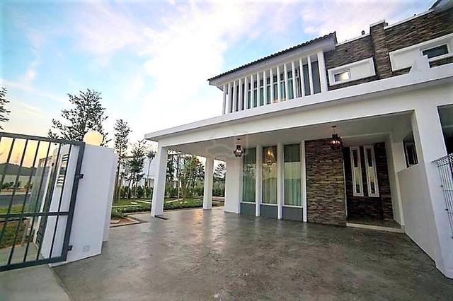 Corner Lot with 0% Downpayment( 30x75 2 Storey Freehold) at Sepang!!!! 1