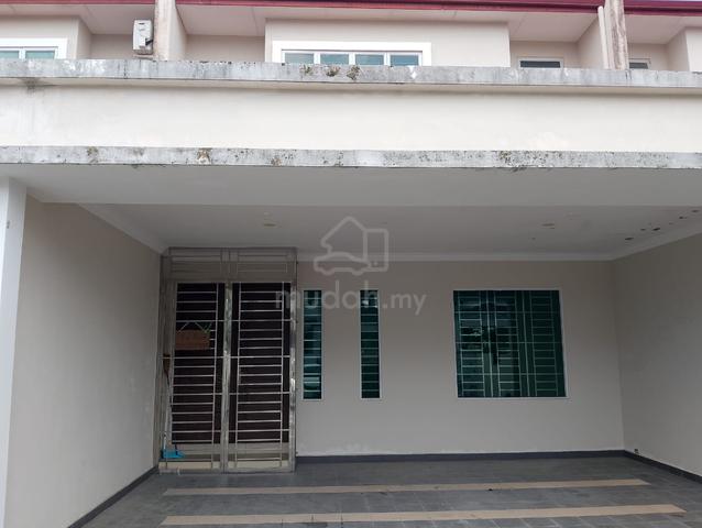 Double Storey Terrace Intermediate House for Rent @ Taman Tunku Miri 1