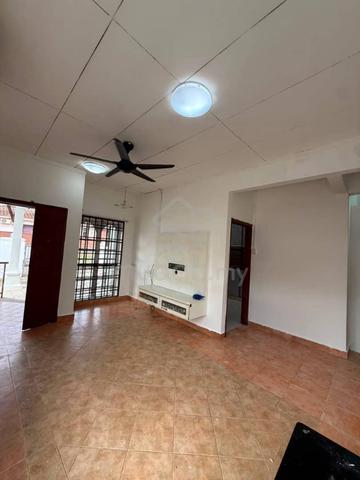 Bandar Uda utama house for sale/endlot unit 1