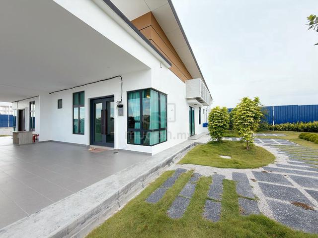 Courtyard Full Loan Extra Land Freehold Single Storey Semi D Cheng 1