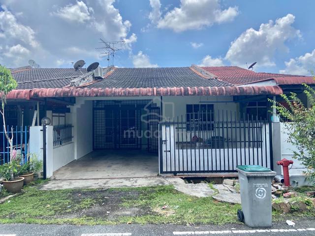 Renovated Single Storey Taman Aman Kampung Jawa Segamat For Sale 1