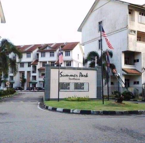 Summer Park Townhouse @ Seri Alam 1