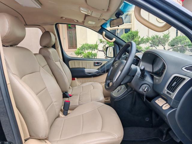 2017 Hyundai GRAND STAREX 2.5 FACELIFT (A) PREMIUM - 3