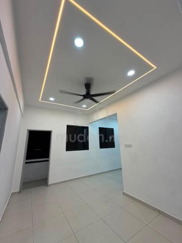 Flat Taman Perling 1