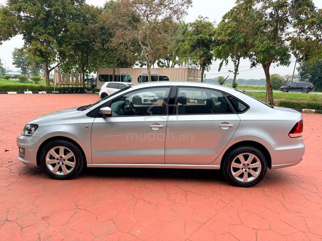 2017 Volkswagen VENTO 1.6 COMFORTLINE (A) - 4