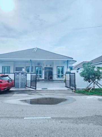 Semi D Setingkat Swimming Pool Taman Padang Temu Melaka 1