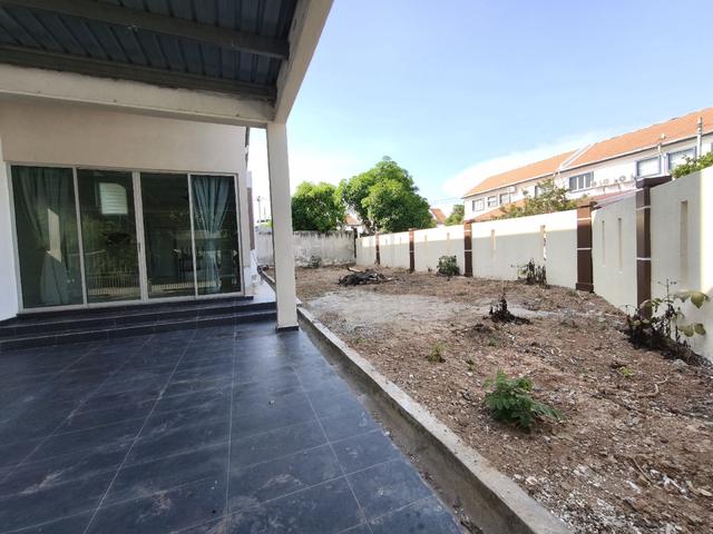 Double Storey Semi-D Corner Lot for Rent | Taman Nuri, Durian Tunggal  1
