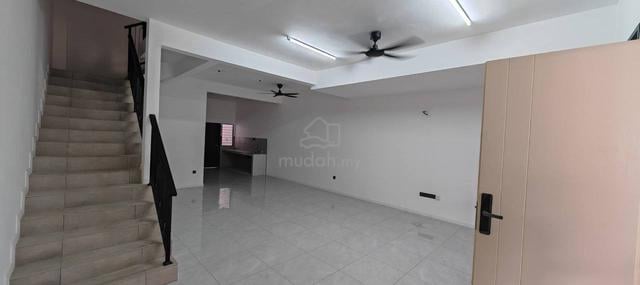 Taman Pengkalan Impian, Imolek Melaka โ Double Storey Terrace House 1