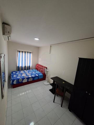 Endah Regal Condominium – Big Middle Room for Rent 1