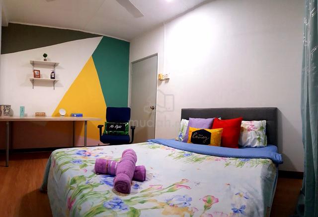 Queen Bedroom @ Ridzuan Condo, Sunway, Taylor's, Monash, Sunway Uni 1