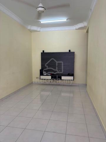 Kulai Bandar Putra / Jalan Merbau / Single Storey / Near ioi Indahpura 1