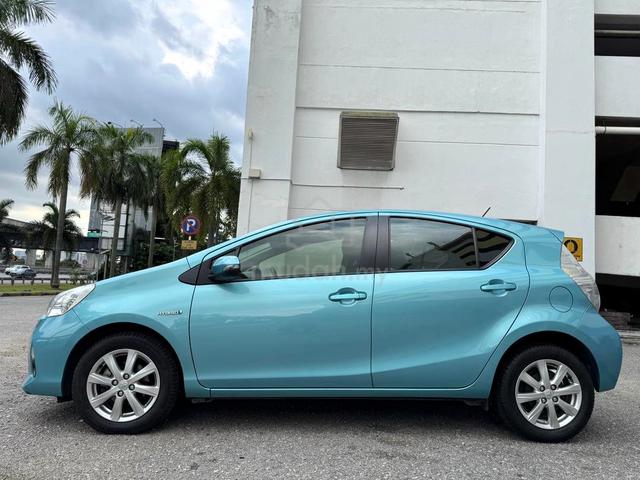 2013 Toyota PRIUS C 1.5 HYBRID HATCHBACK P/START - 2