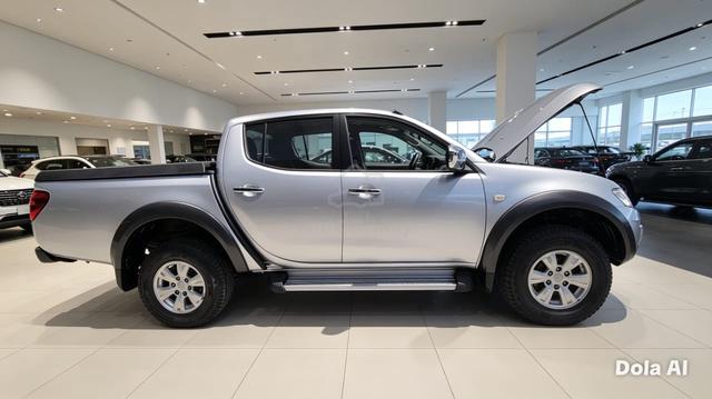 2011 Mitsubishi TRITON 2.5 FACELIFT (M) - 3